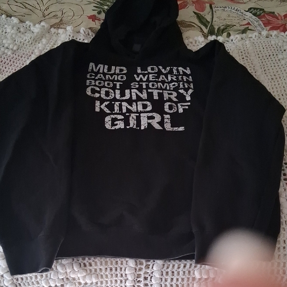 Mud Lovin’ Camo Wearin’ Boot Stompin’ Country Kind of Girl Hoodie – Women’s M 🤠 - Picture 6 of 9